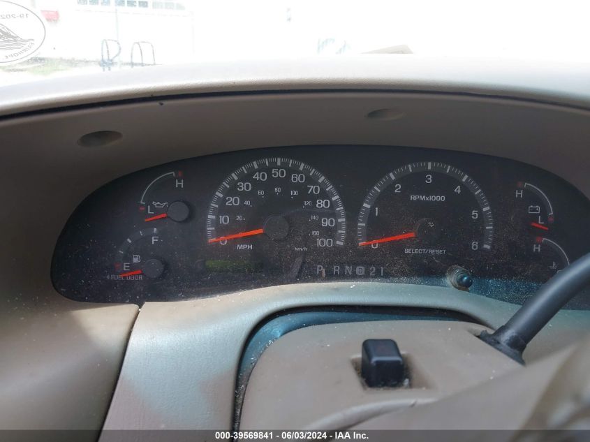 2000 Ford Expedition Eddie Bauer VIN: 1FMRU17L7YLA71722 Lot: 39569841