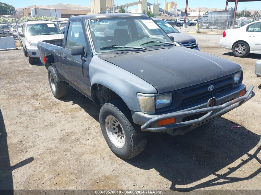 1992 Toyota Pickup 1/2 Ton Short Whlbase Stb VIN: 4TARN81AONZO33187 Lot: 39570010
