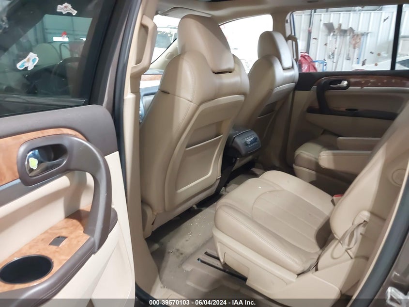 2010 BUICK ENCLAVE auction photo 8