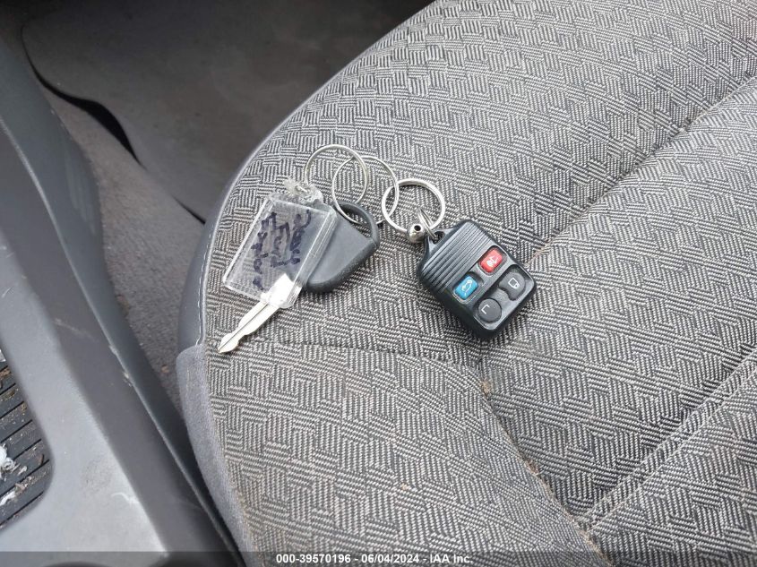 2004 Ford Explorer Xls VIN: 1FMZU72K74UB65993 Lot: 39570196