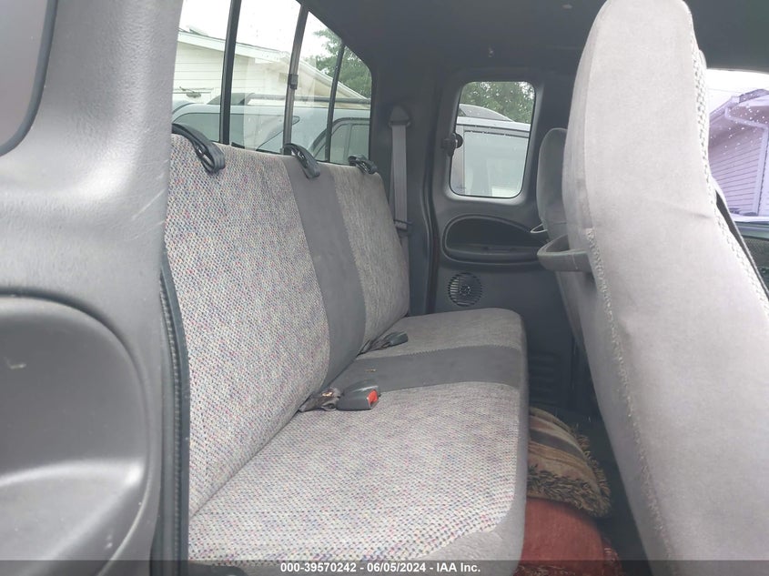 2001 Dodge Ram 1500 St VIN: 1B7HC13Y11J542639 Lot: 39570242