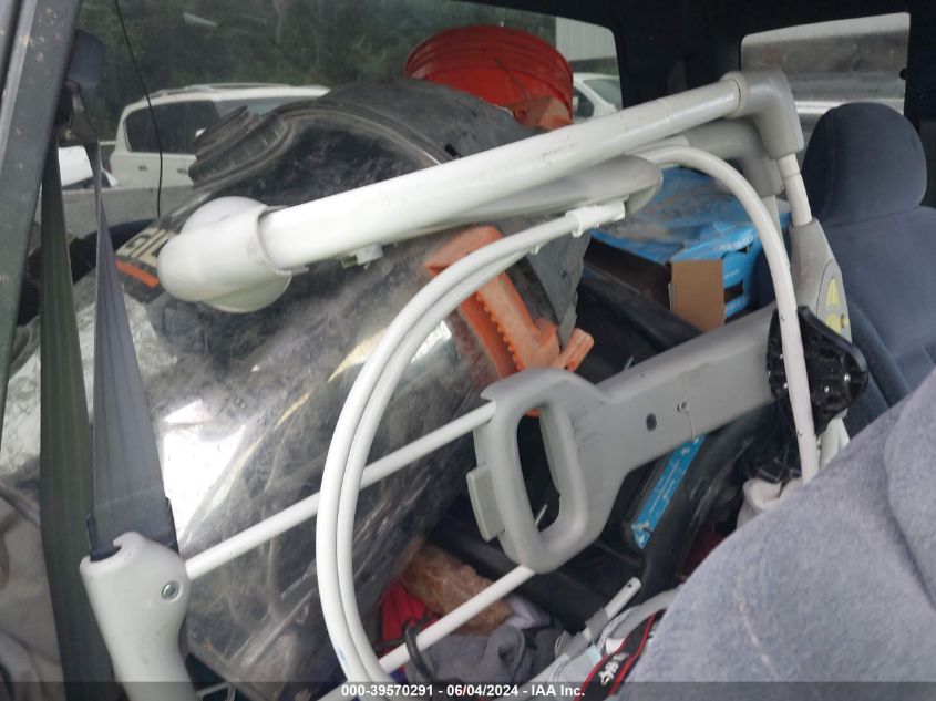 1995 Chevrolet Gmt-400 K1500 VIN: 1GCEK19K0SE104911 Lot: 39570291