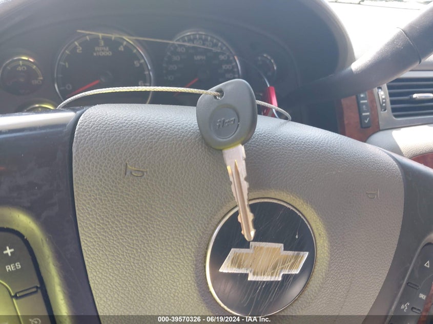 2007 Chevrolet Tahoe Lt VIN: 1GNFK13097J133745 Lot: 39570326