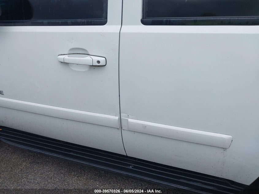 2007 Chevrolet Tahoe Lt VIN: 1GNFK13097J133745 Lot: 39570326