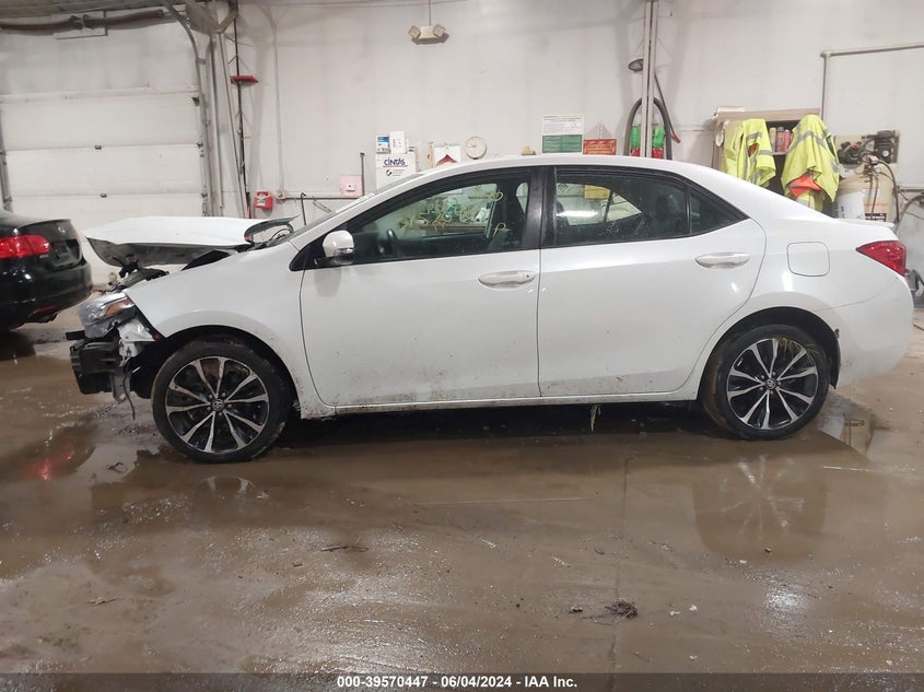 2017 Toyota Corolla Se VIN: 5YFBURHE4HP652932 Lot: 39570447