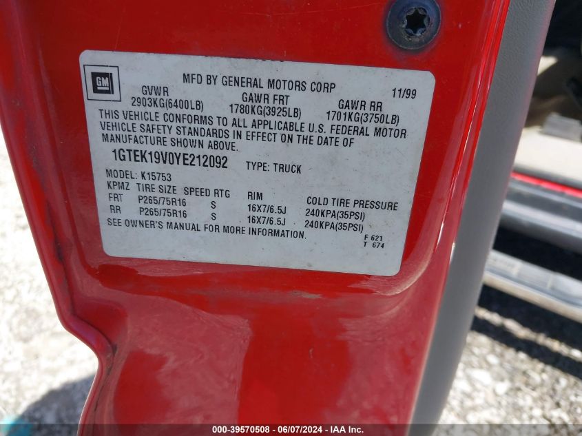 2000 GMC Sierra 1500 Sle VIN: 1GTEK19V0YE212092 Lot: 39570508
