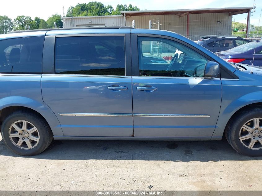 2011 Chrysler Town & Country Touring VIN: 2A4RR5DG2BR746986 Lot: 39570533