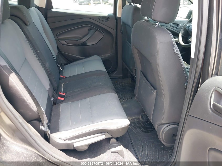 2017 Ford Escape S VIN: 1FMCU0F74HUB35858 Lot: 39570572