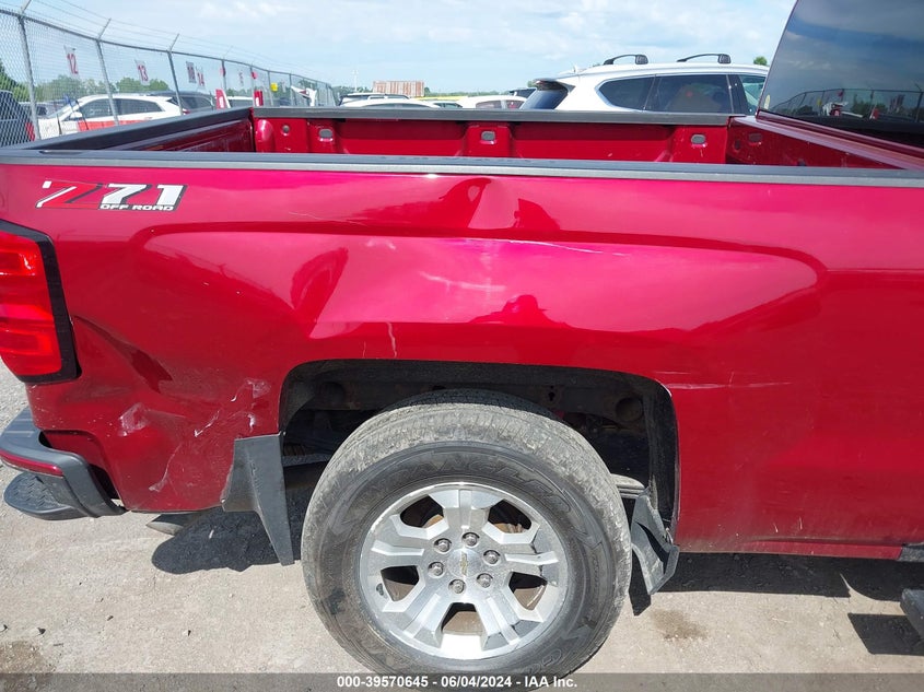 2018 Chevrolet Silverado 1500 2Lt VIN: 3GCUKREC8JG352288 Lot: 39570645