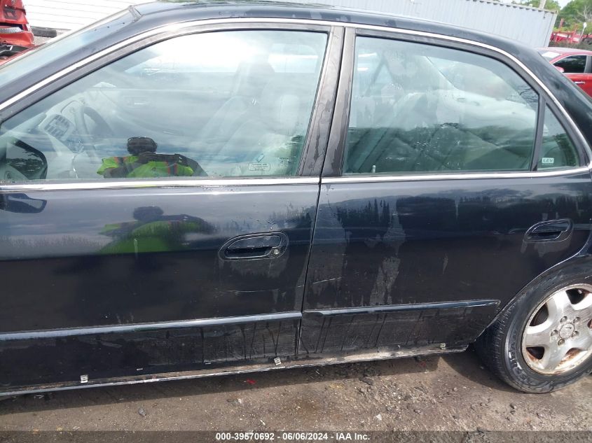 2000 Honda Accord 3.0 Ex VIN: 1HGCG1650YA061521 Lot: 39570692