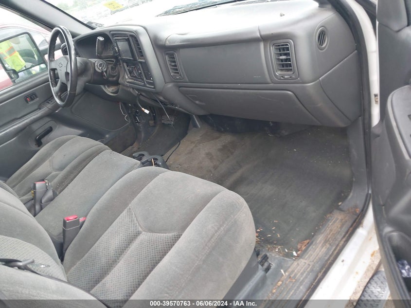 2004 Chevrolet Silverado 1500 Ls VIN: 1GCEK14T64Z198692 Lot: 39570763