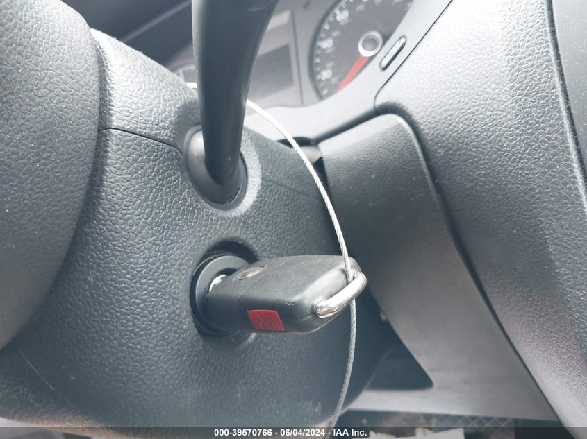 2011 Volkswagen Jetta 2.0L Tdi VIN: 3VWLL7AJ1BM064808 Lot: 39570766