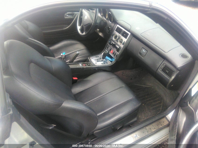 2002 Mercedes-Benz Slk 230 Kompressor VIN: WDBKK49F82F264566 Lot: 39570858