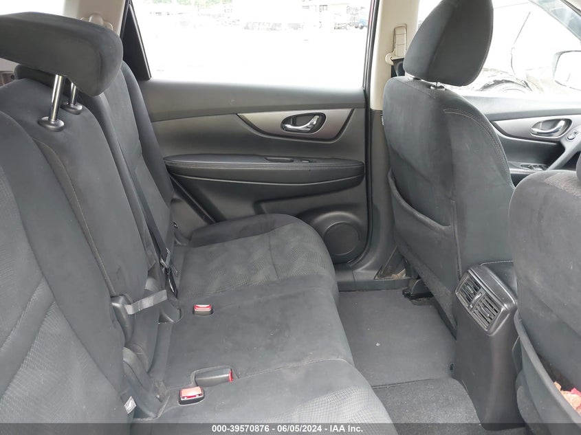 2016 Nissan Rogue Sv VIN: 5N1AT2MV1GC815633 Lot: 39570876