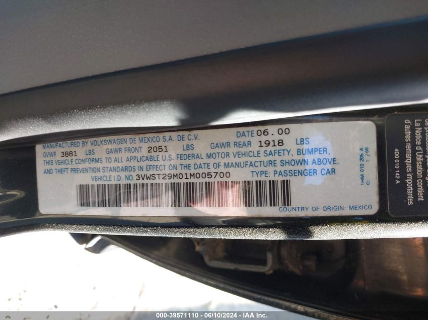 2001 Volkswagen Jetta Gls VIN: 3VWST29M01M005700 Lot: 39571110