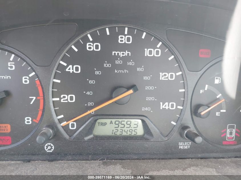 2001 Honda Accord 2.3 Lx VIN: 1HGCG56411A063346 Lot: 39571169