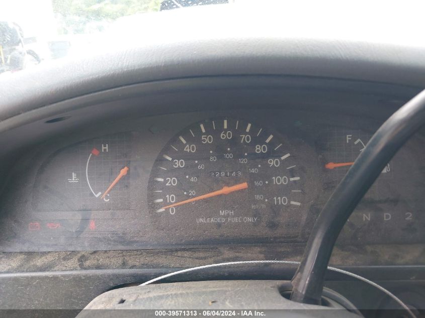 1996 Toyota Tacoma VIN: 4TANL42N2TZ111707 Lot: 39571313