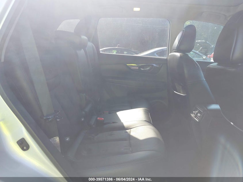 2017 Nissan Rogue Sl VIN: 5N1AT2MT0HC777473 Lot: 39571386