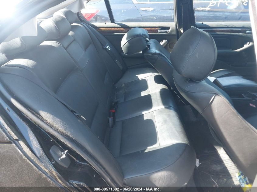 2005 BMW 330Xi VIN: WBAEW53495PN36831 Lot: 39571392