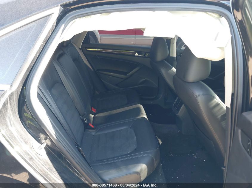 2015 Volkswagen Passat 2.0L Tdi Sel Premium VIN: 1VWCV7A33FC084402 Lot: 39571469