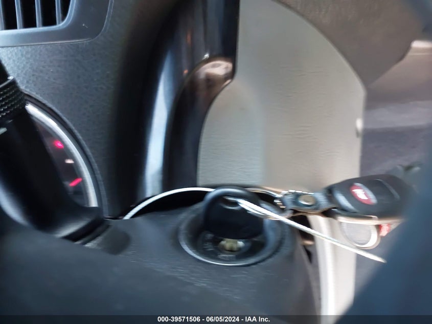 2011 Kia Sorento Lx VIN: 5XYKT3A18BG126533 Lot: 39571506