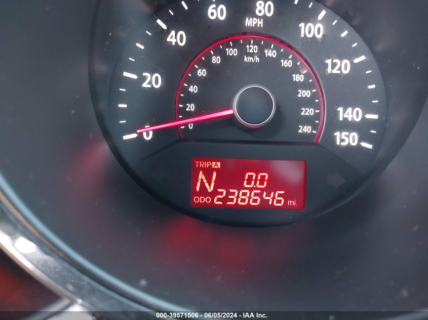 2011 Kia Sorento Lx VIN: 5XYKT3A18BG126533 Lot: 39571506