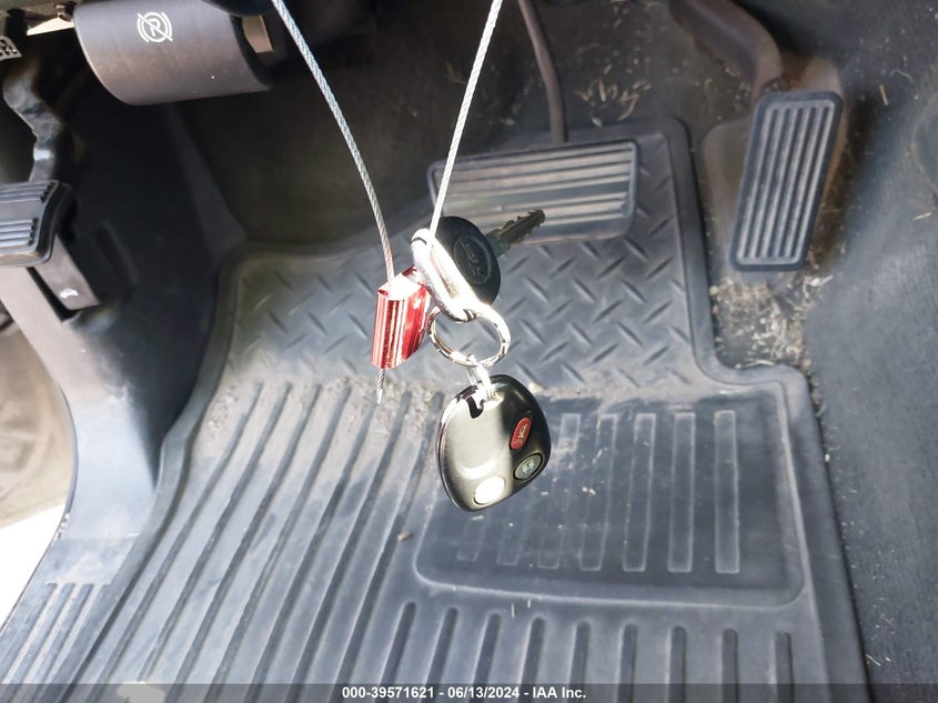 2004 Chevrolet Silverado 1500 Ls VIN: 2GCEK13T841321032 Lot: 39571621