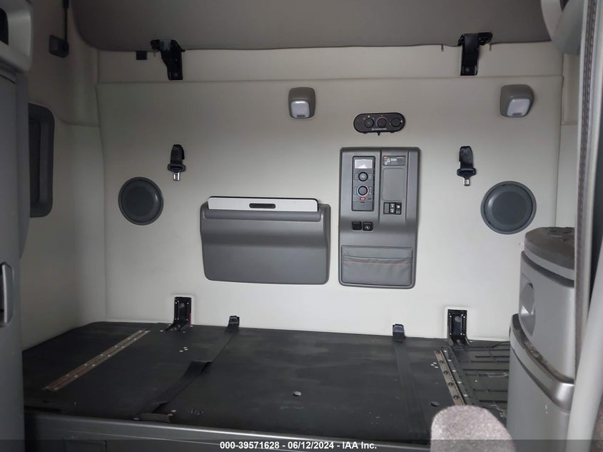 2020 Volvo Vnl VIN: 4V4NC9EH5LN256095 Lot: 39571628