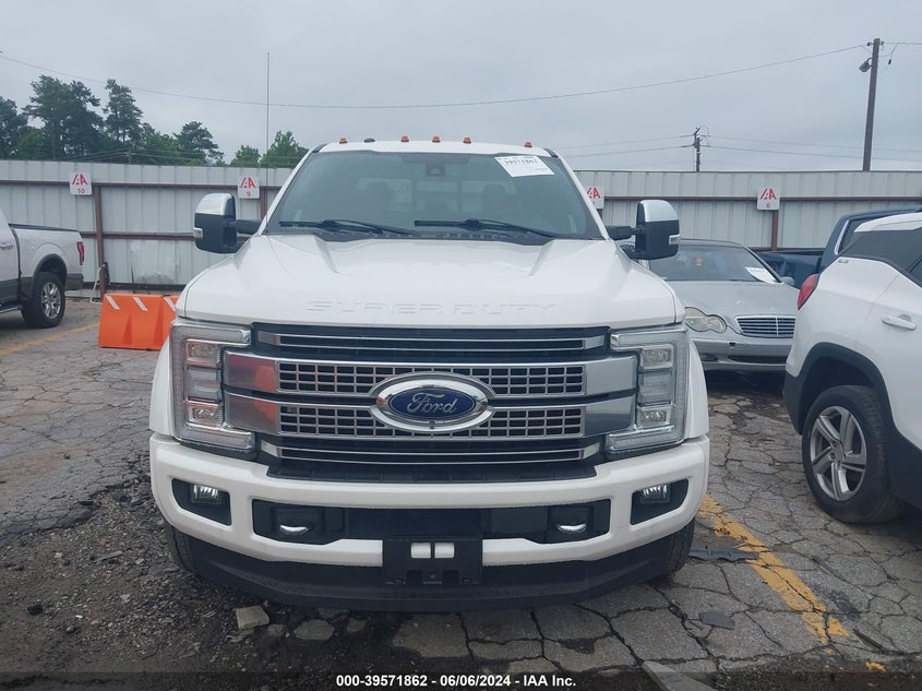 2017 Ford F-450 Platinum VIN: 1FT8W4DT9HEB73141 Lot: 39571862