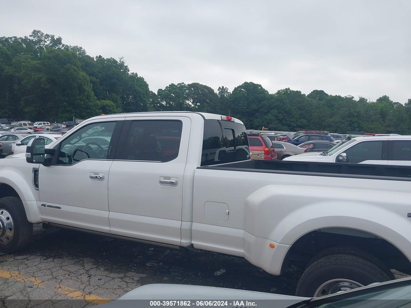 2017 Ford F-450 Platinum VIN: 1FT8W4DT9HEB73141 Lot: 39571862