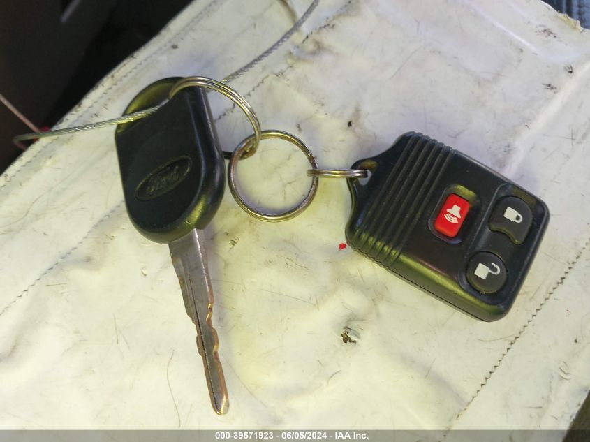 2006 Ford Escape Xlt/Xlt Sport VIN: 1FMYU93196KA74400 Lot: 39571923