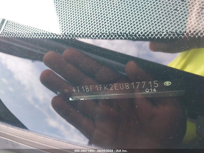 2014 Toyota Camry Se VIN: 4T1BF1FK2EU817715 Lot: 39571993