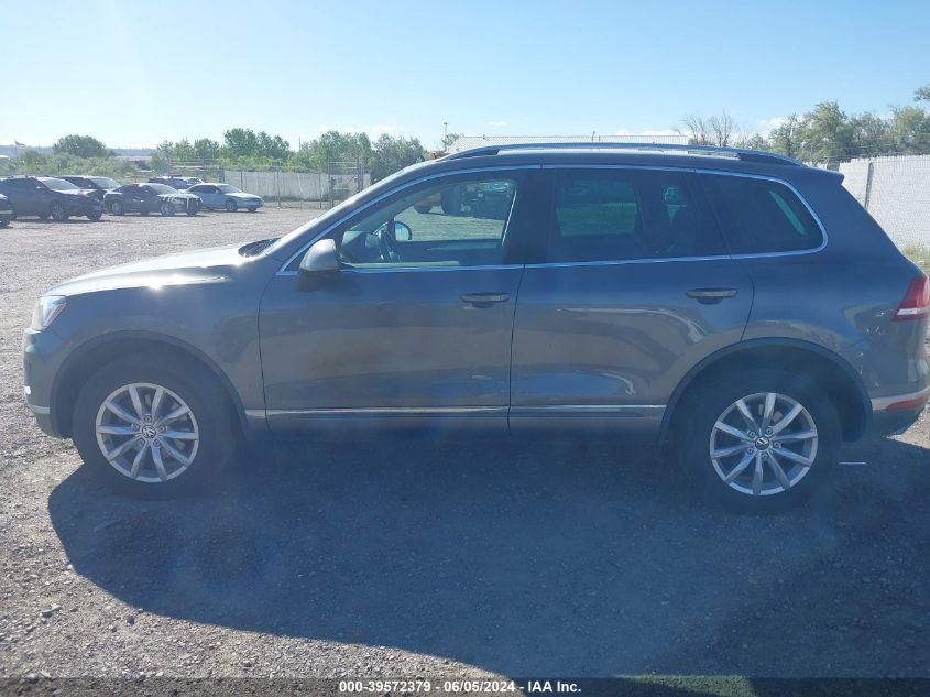 2016 Volkswagen Touareg Vr6 Sport VIN: WVGEF9BP1GD004799 Lot: 39572379