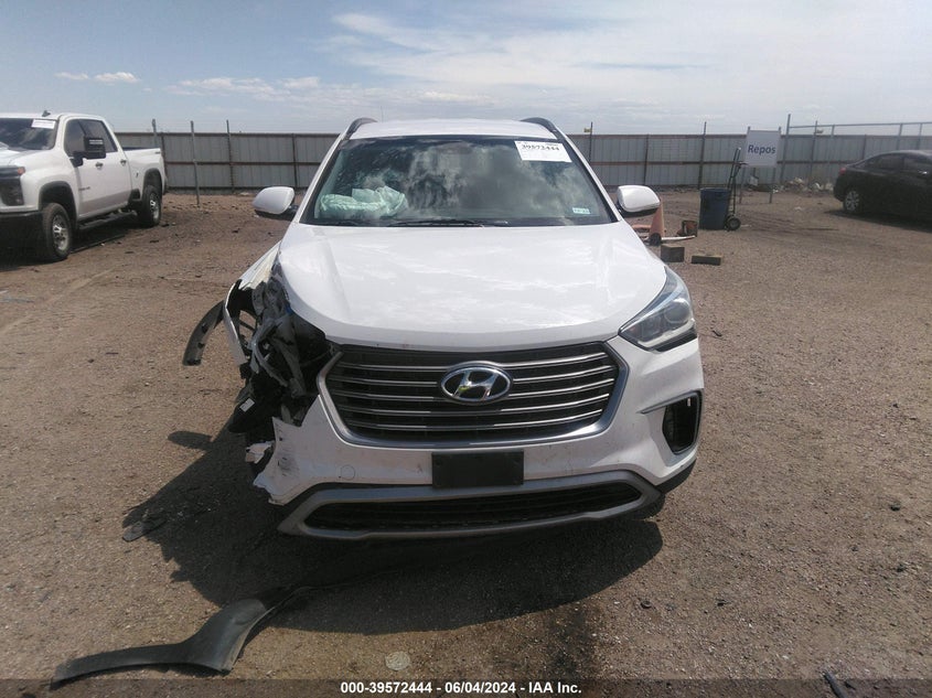 2017 Hyundai Santa Fe Se VIN: KM8SN4HF2HU202090 Lot: 39572444