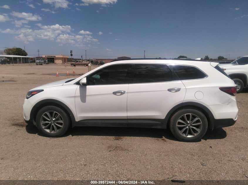 2017 Hyundai Santa Fe Se VIN: KM8SN4HF2HU202090 Lot: 39572444