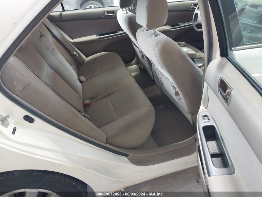 2005 Toyota Camry Le VIN: 4T1BE32K15U009800 Lot: 39572453