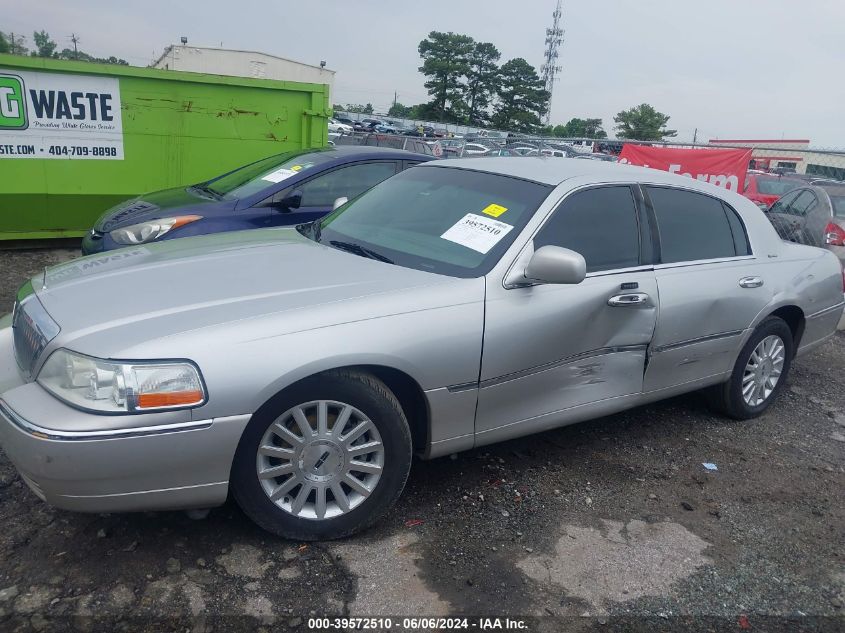 2004 Lincoln Town Car Signature VIN: 1LNHM81W44Y671019 Lot: 39572510