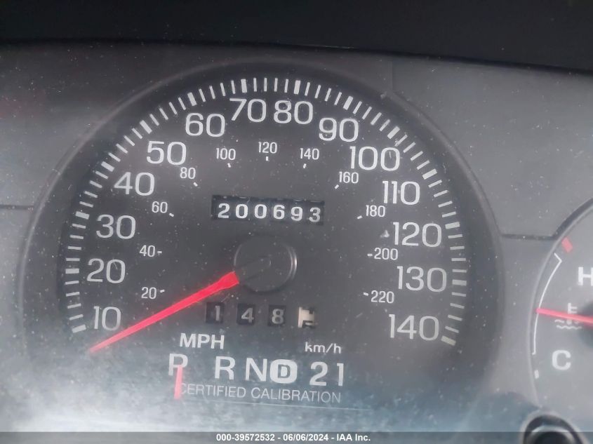 2005 Ford Crown Victoria Police VIN: 2FAHP71W75X132410 Lot: 39572532