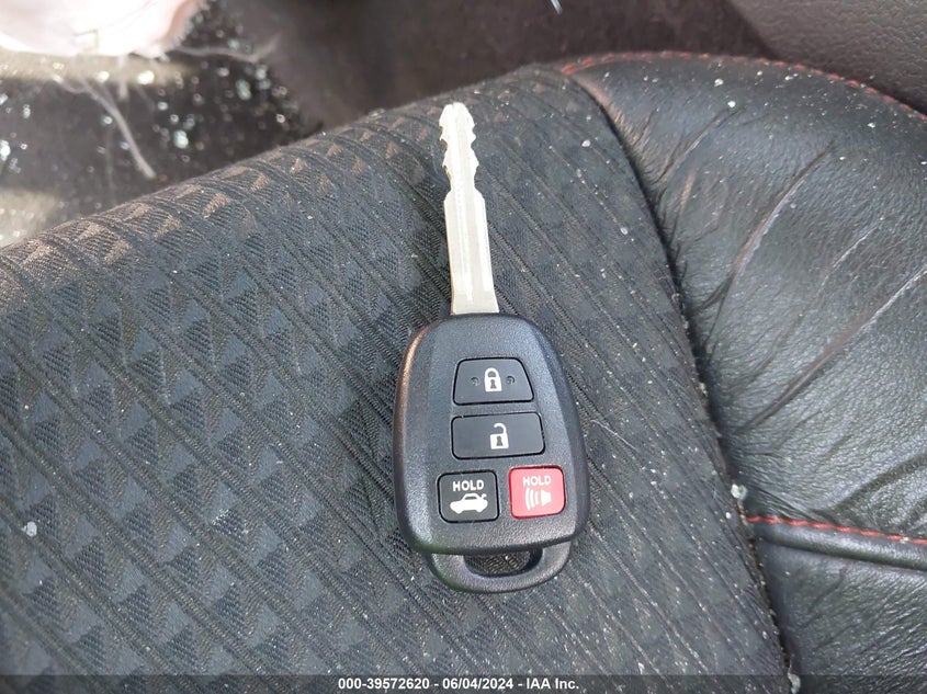 2015 Toyota Camry Se VIN: 4T1BF1FK3FU889248 Lot: 39572620