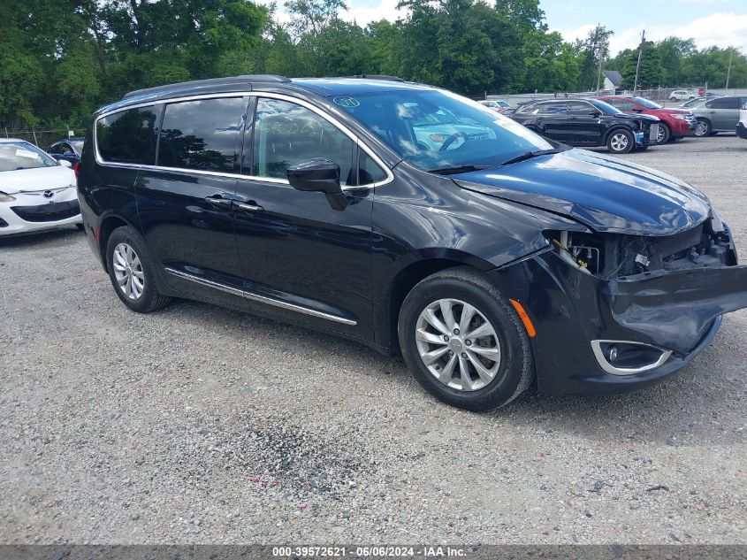 2017 Chrysler Pacifica Touring-L VIN: 2C4RC1BG7HR569301 Lot: 39572621