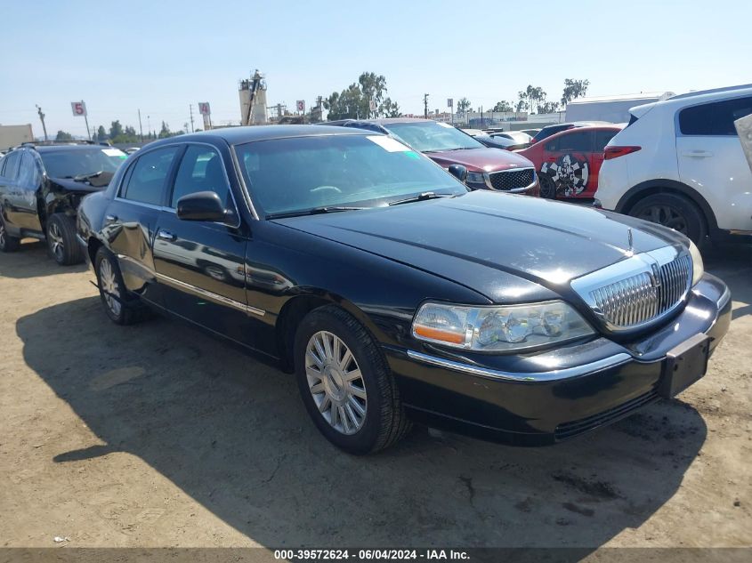 2003 Lincoln Town Car Executive VIN: 1LNHM81W43Y640173 Lot: 39572624