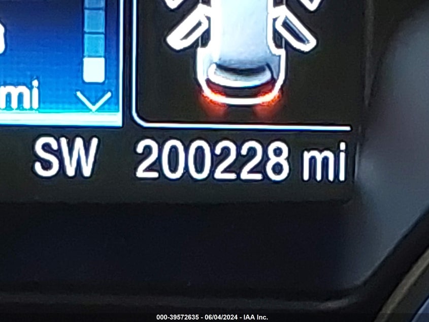 2015 Ford Escape Titanium VIN: 1FMCU9J91FUC62657 Lot: 39572635