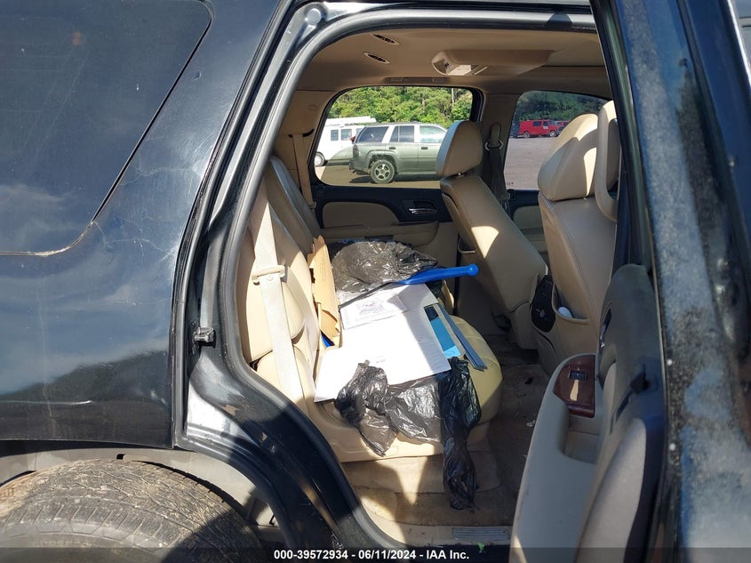 2007 Chevrolet Tahoe Ltz VIN: 1GNFC13007J329716 Lot: 39572934