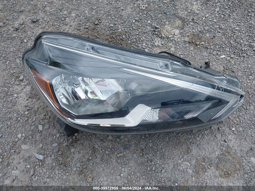 3N1AB7AP6KY388110 2019 Nissan Sentra S