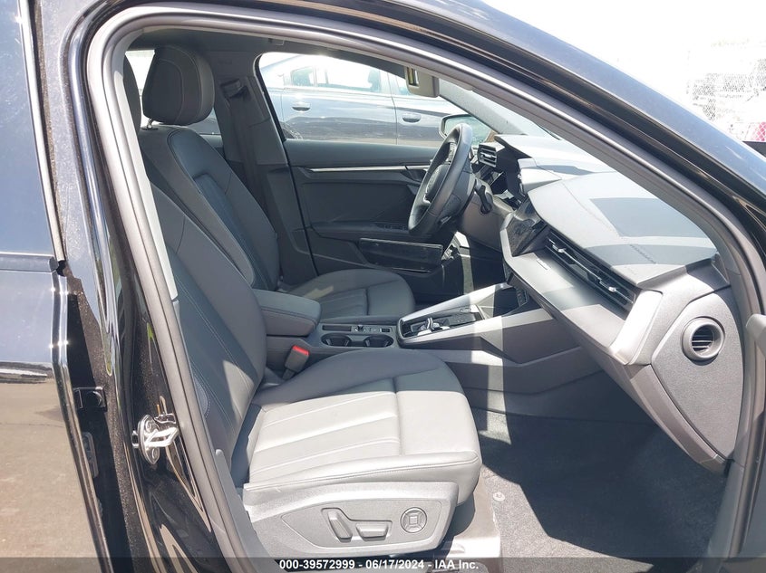 2024 Audi A3 Premium 40 Tfsi Quattro S Tronic VIN: WAUGUDGY0RA036510 Lot: 39572999