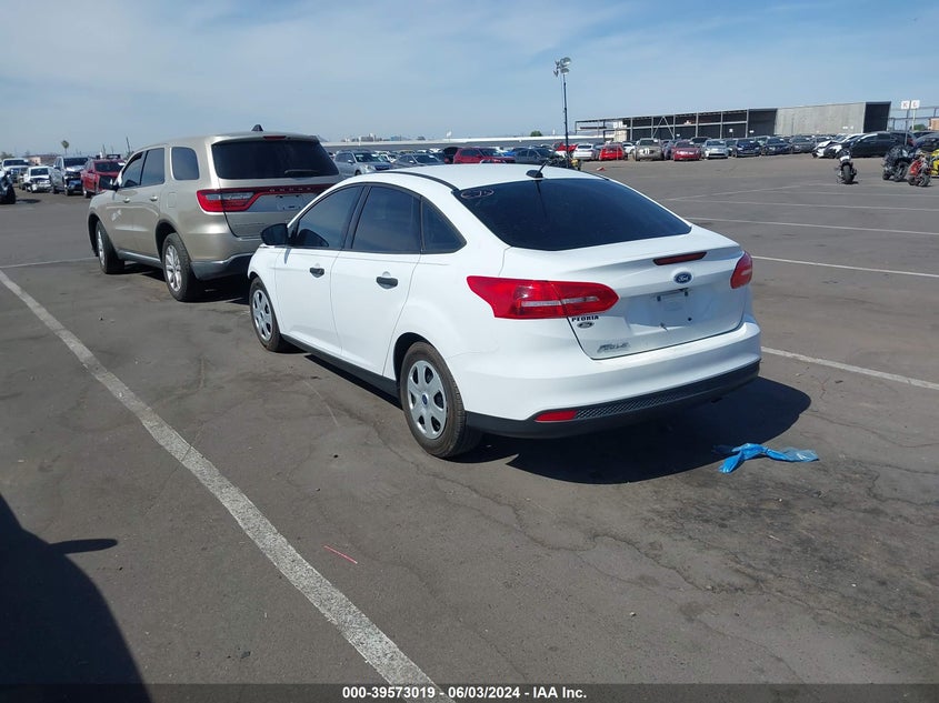 VIN 1FADP3E27JL322813 2018 FORD FOCUS S