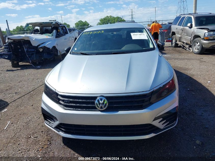 2018 Volkswagen Passat 2.0T R-Line/2.0T S VIN: 1VWAA7A31JC015588 Lot: 39573073