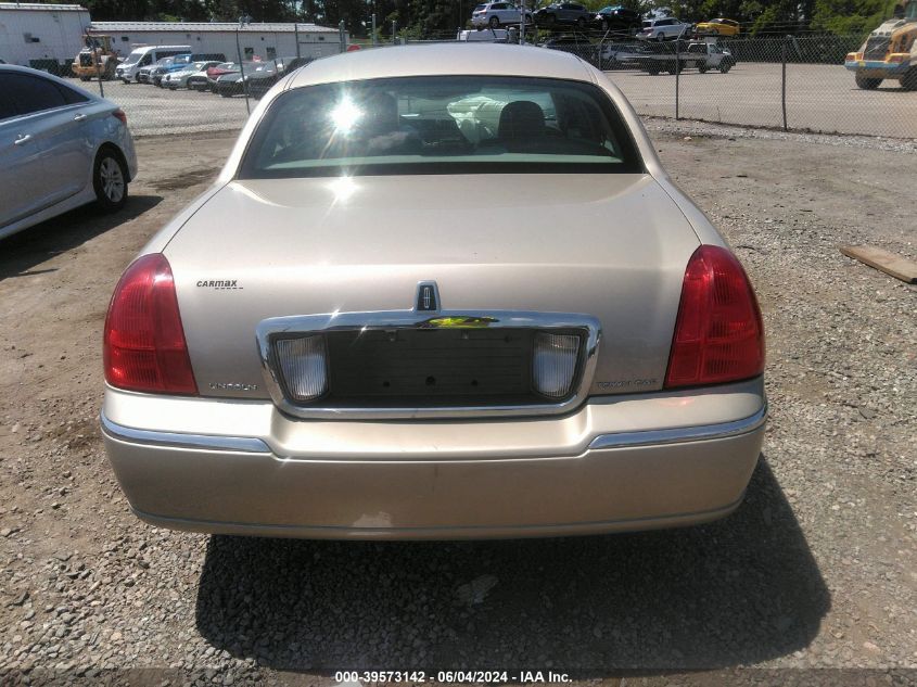 2010 Lincoln Town Car Signature Limited VIN: 2LNBL8CV3AX616652 Lot: 39573142