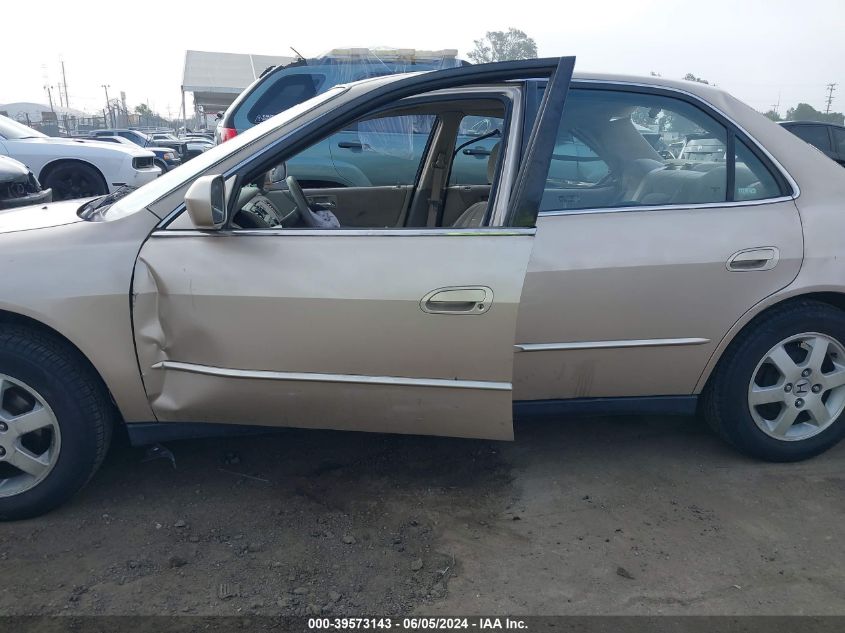 2000 Honda Accord 2.3 Se VIN: 1HGCG6699YA046421 Lot: 39573143