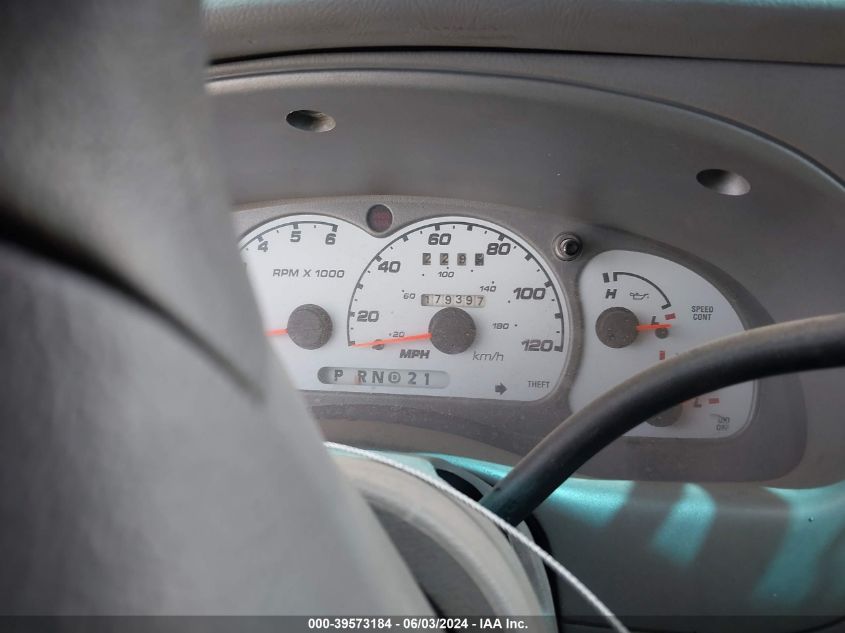 2003 Ford Explorer Sport Trac Xls/Xlt VIN: 1FMZU67E63UC70231 Lot: 39573184